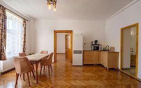 Gloria Apartments